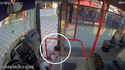 Otob�s �of�r� �a�k�na u�rad�! Bebek firarda ger�ek oldu