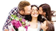En de�erli hediye y�k� payla�mak... Anneler g�n�'nde g�r�nmeyeni fark edin