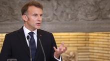 Macron, Afrika turuna ��kt�! Rotada �� �lke var