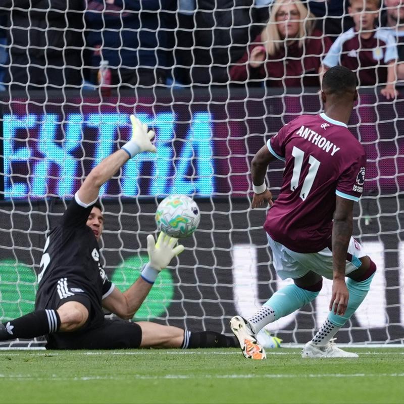 Aston Villa'n�n ligde k�t� gidi�i s�r�yor