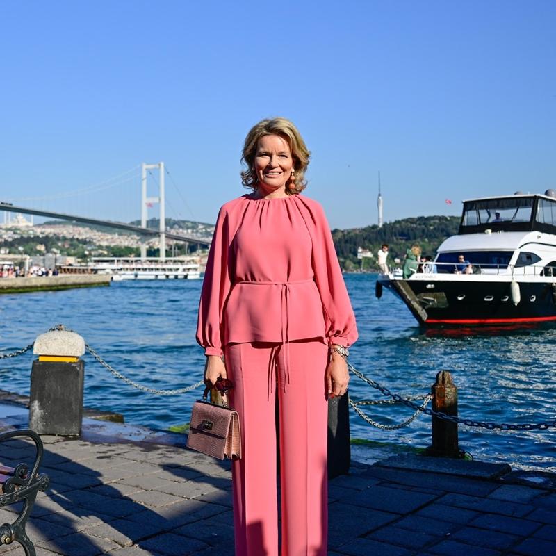 Bel�ika Krali�esi Mathilde, �stanbul'da! Bo�az'�n incisi Ortak�y'� gezdi