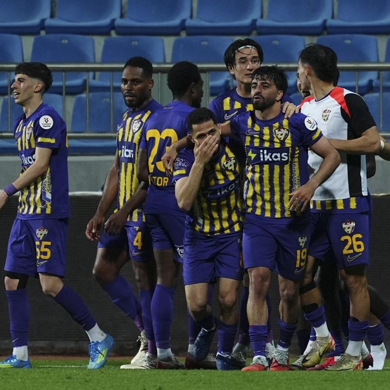 Ey�pspor'dan ligde kalma yolunda dev galibiyet!
