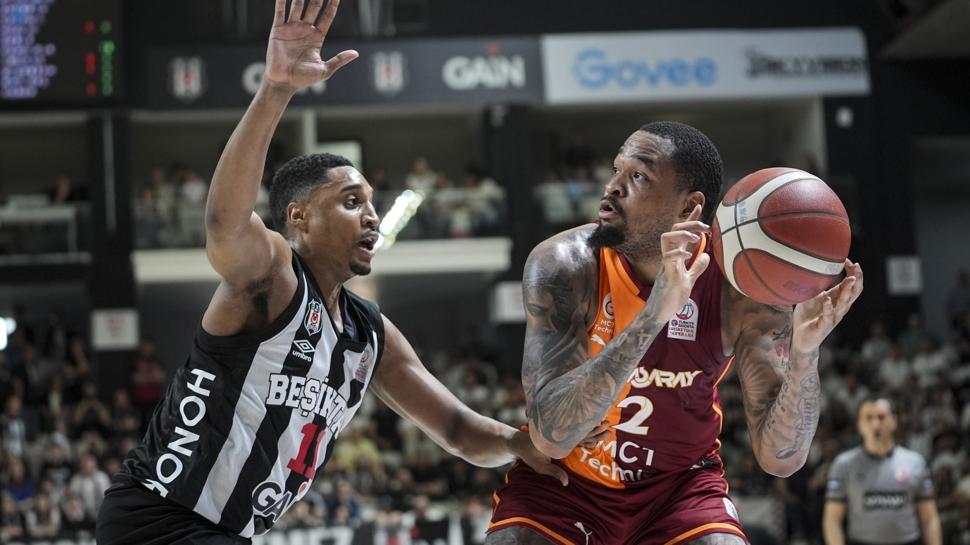 Pota derbisinde Galatasaray, Beşiktaş'ı devirdi
