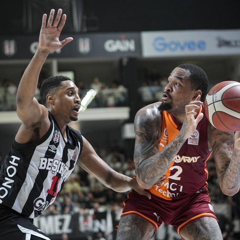Pota derbisinde Galatasaray, Be�ikta�'� devirdi