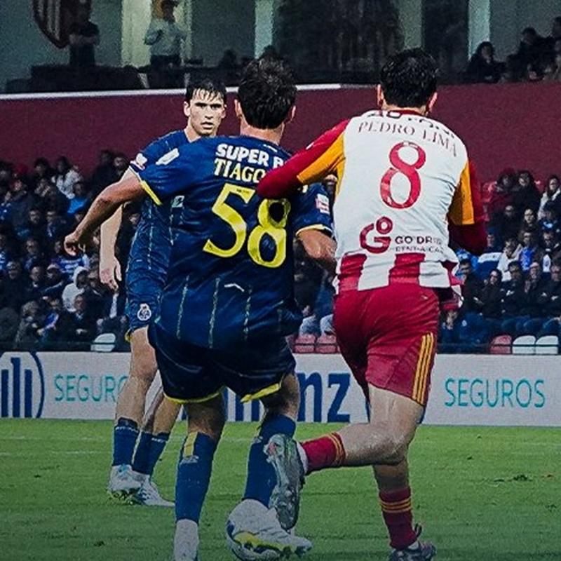 �ampiyon Porto, deplasmanda 3 golle kay�p