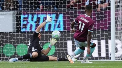 Aston Villa'n�n ligde k�t� gidi�i s�r�yor
