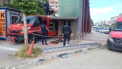 Otomatik kap� a��ld�, facia geldi! Gen� adam asans�rde hayat�n� kaybetti