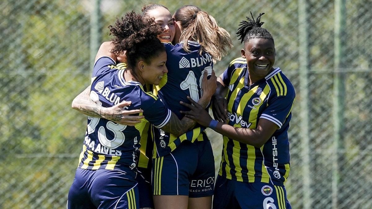 fenerbah�e futbol kad�n s�per ligi foto�raflar� resimleri