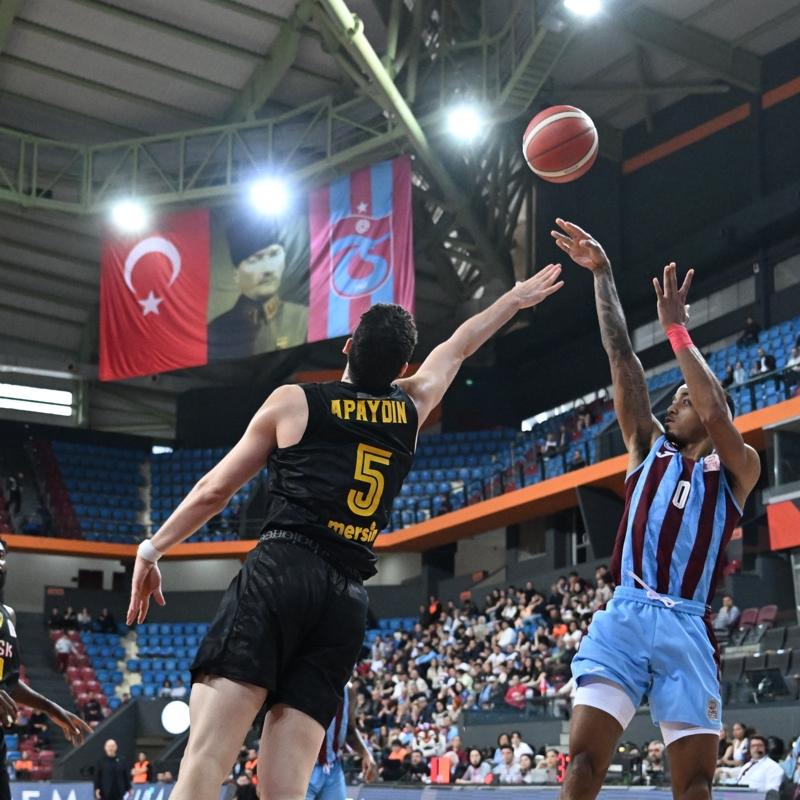 Trabzonspor'a ma�lup olan Mersin, lige veda etti
