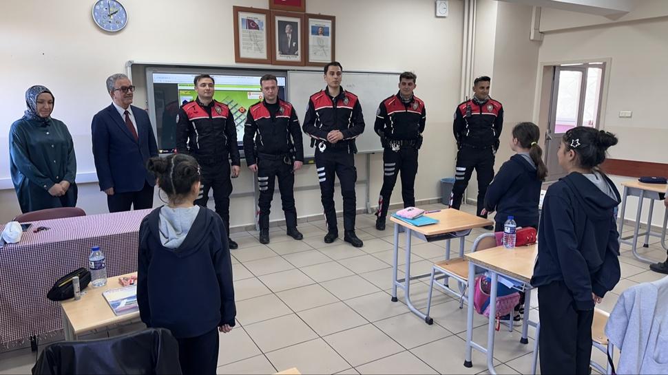 Yunus polisleriyle tanışma hayali yazdığı mektupla gerçek oldu