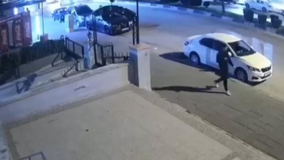 Ambulansın karıştığı feci kaza kamerada: Son anda kurtuldu