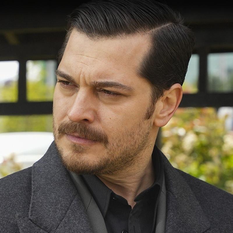 E�ref R�ya'n�n y�ld�z� �a�atay Ulusoy adeta ba�ka biri oldu! Son hali g�renleri �a��rtt�