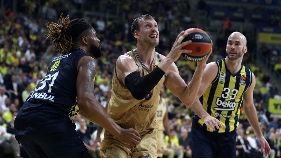 Jan Vesely, parkeye veda ediyor!