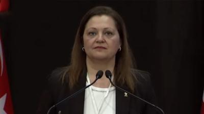 Hizmete AK Parti'den devam! K�ksal'dan CHP'ye imal� g�nderme