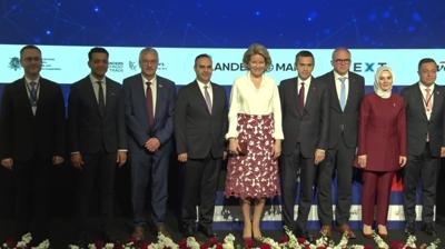 Krali�e Mathilde'li panelde sanayi ��kartmas�! Bel�ika ile i�birli�i i�in imzalar at�ld�