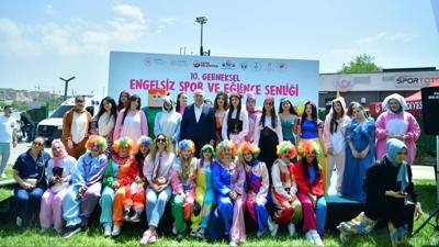 �zel �ocuklar�n �enli�i Fatih'te Renkli G�r�nt�lere Sahne Oldu
