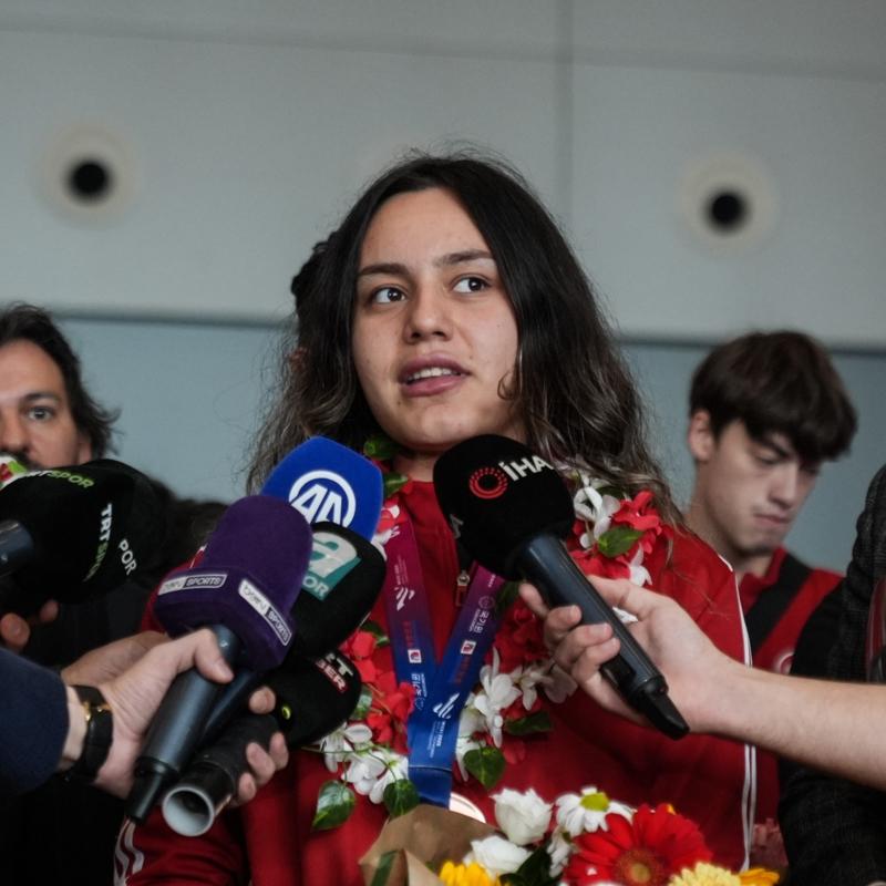 Hamza Yerlikaya'dan Sude Yaren'e teselli!