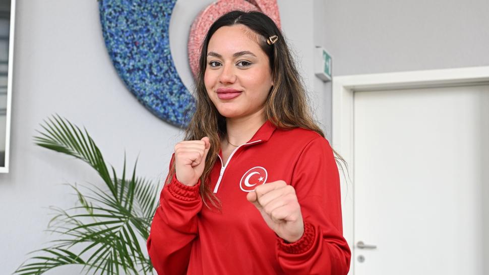 Sude Yaren Uzunçavdar'dan gümüş madalya!
