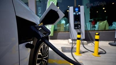 D�nya genelinde elektrikli otomobile talep artt�