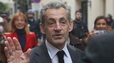 Fransa'da 'Yolsuzluk' depremi: Eski cumhurba�kan�n�n hapsi isteniyor