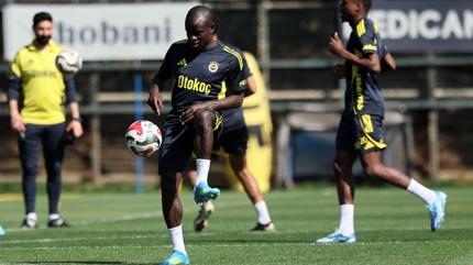 Fenerbah�e'de Ey�pspor mesaisi s�r�yor!