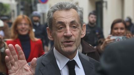 Fransa'da �Yolsuzluk� depremi: Eski cumhurba�kan�n�n hapsi isteniyor