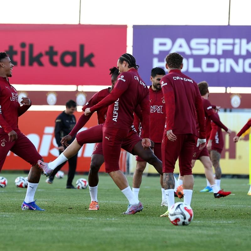 �ampiyon Galatasaray, Kas�mpa�a ma�� �ncesi �al��malara ba�lad�