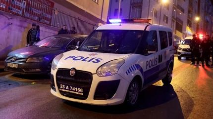 Sokak ortas�nda kur�un ya�muru: �l� ve yaral� var
