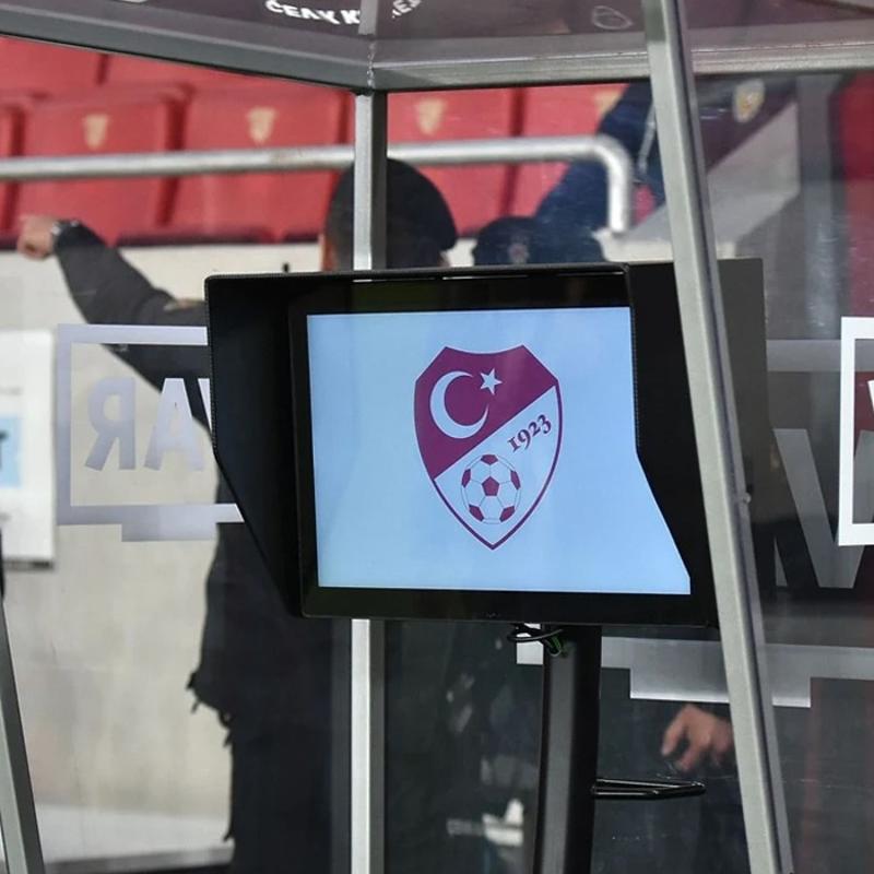 �aykur Rizespor-Be�ikta� kar��la�mas�n�n VAR hakemi belli oldu