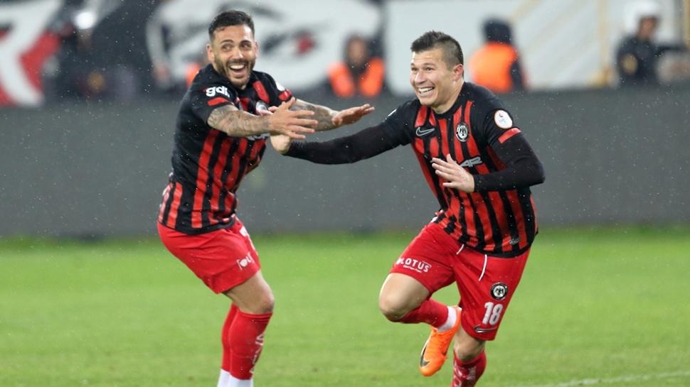 Finalin adı belli oldu! Süper Lig'in son ekibi belli olacak...