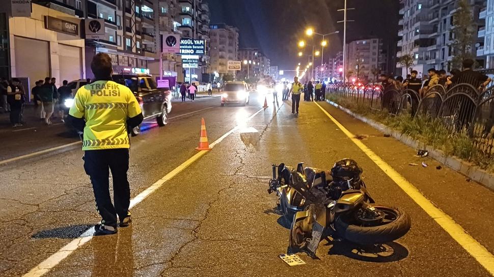 Motosiklet kazası iki can aldı! Yaya ile sürücü öldü