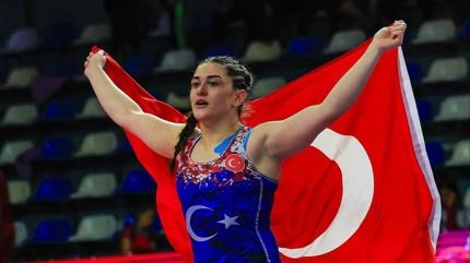17 Yaş Altı Avrupa Şampiyonası'nda milli sporculardan 2 altın madalya birden!