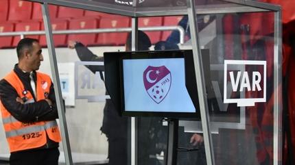 �aykur Rizespor-Be�ikta� kar��la�mas�n�n VAR hakemi belli oldu