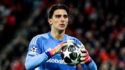 Ederson yerine Tzolakis