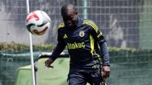 Fenerbah�e'de Ey�pspor mesaisi s�r�yor
