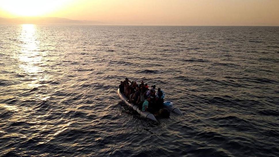 Akdeniz'de göçmen faciası: Sahile vuran botta 12 çürümüş ceset bulundu