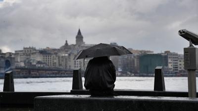 T�rkiye bulutlara teslim! 3 b�lgede sa�anak, Marmara'da f�rt�na var