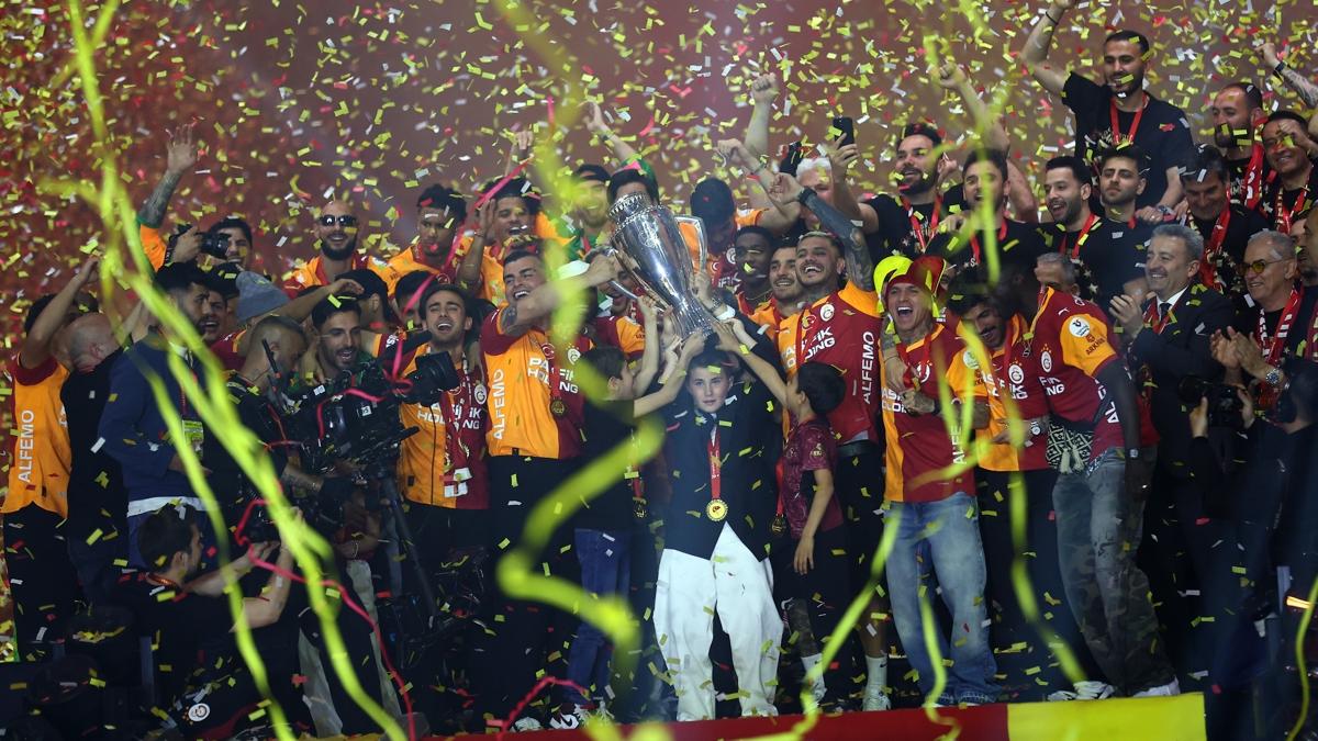 galatasaray s�per lig �ampiyon foto�raflar� resimleri