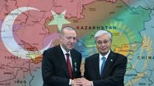 �mzalar� Ba�kan Erdo�an ve Tokayev att�! Karde� �lkeye sa�l�k �ss� kurulacak