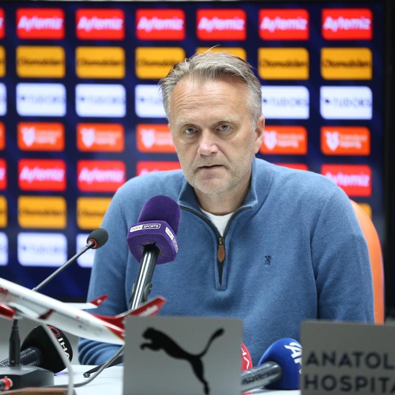 Erling Moe: Sezon ba��nda tak�m�n ba��nda olsayd�m, daha iyi futbol oynard�k