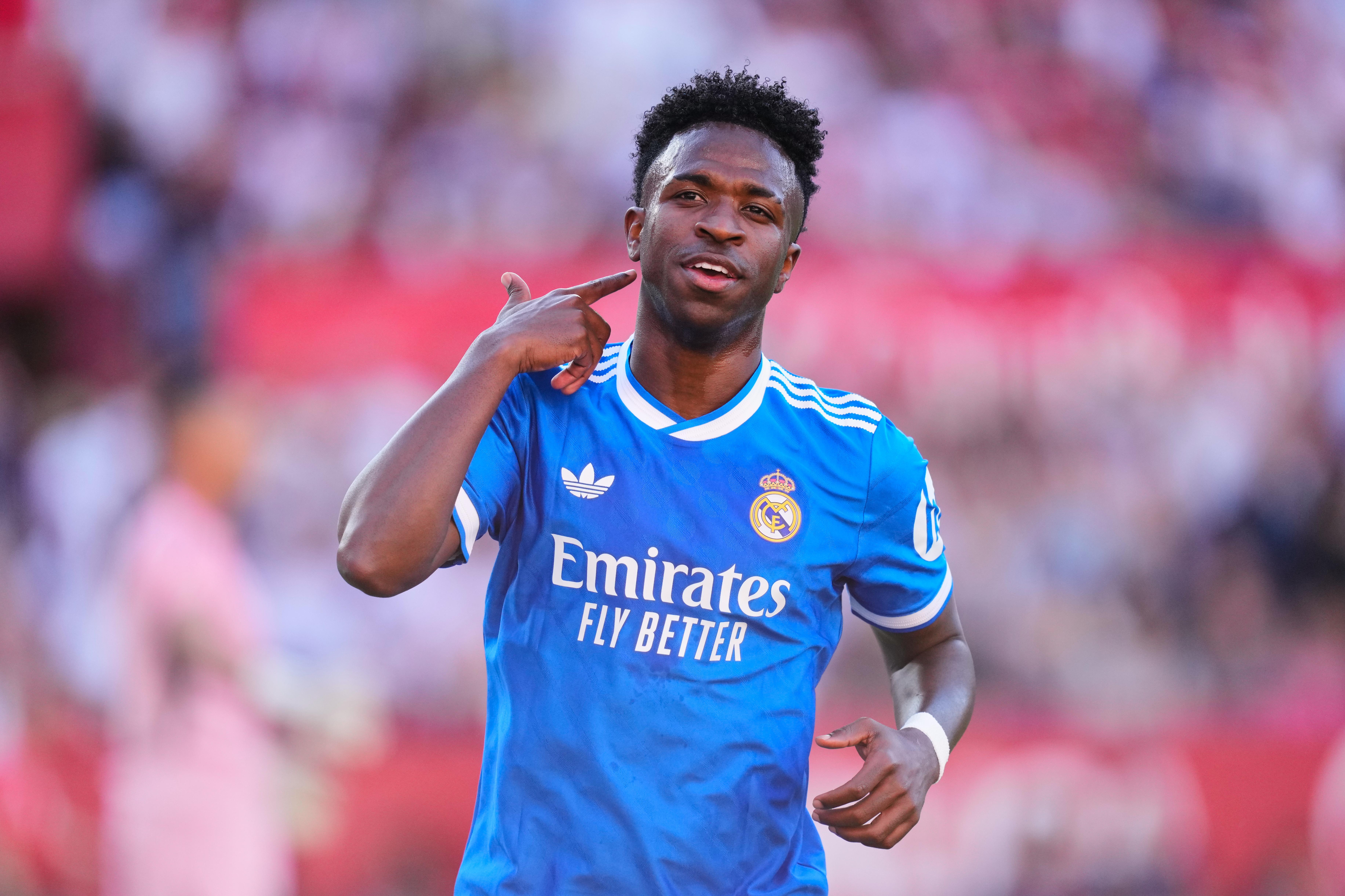 Real Madrid, Sevilla deplasman�nda Vinicius ile kazand�