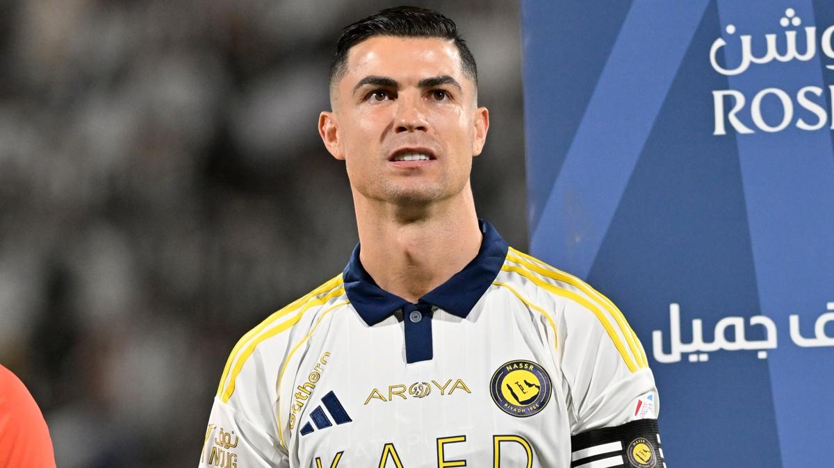 cristiano ronaldo al nassr suudi arabistan foto�raflar� resimleri