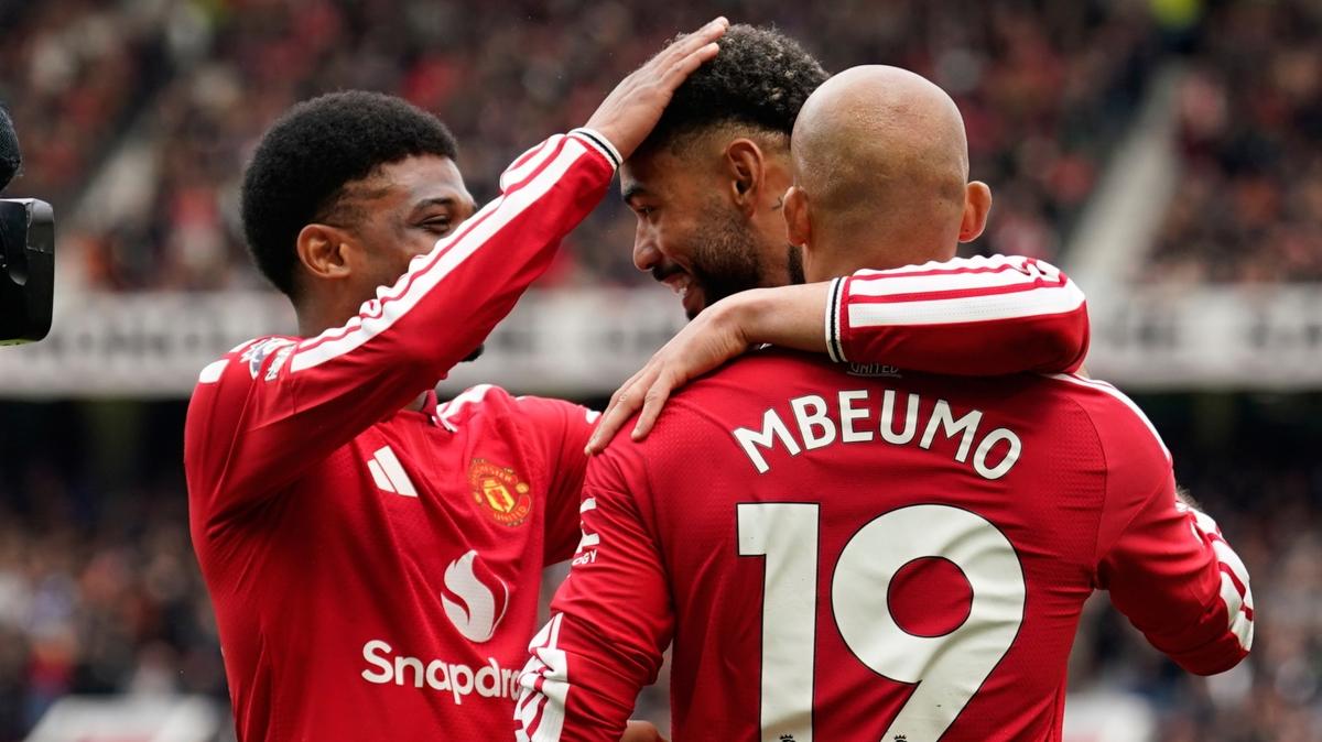 manchester united premier lig nottingham forest foto�raflar� resimleri