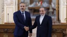 Ankara-Tahran hatt�nda diplomasi trafi�i: Bakan Fidan �ranl� mevkida�� Erak�i ile g�r��t�