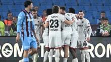 Trabzonspor ligi ma�lubiyetle kapatt�! Gen�lerbirli�i son nefeste ligde kald��