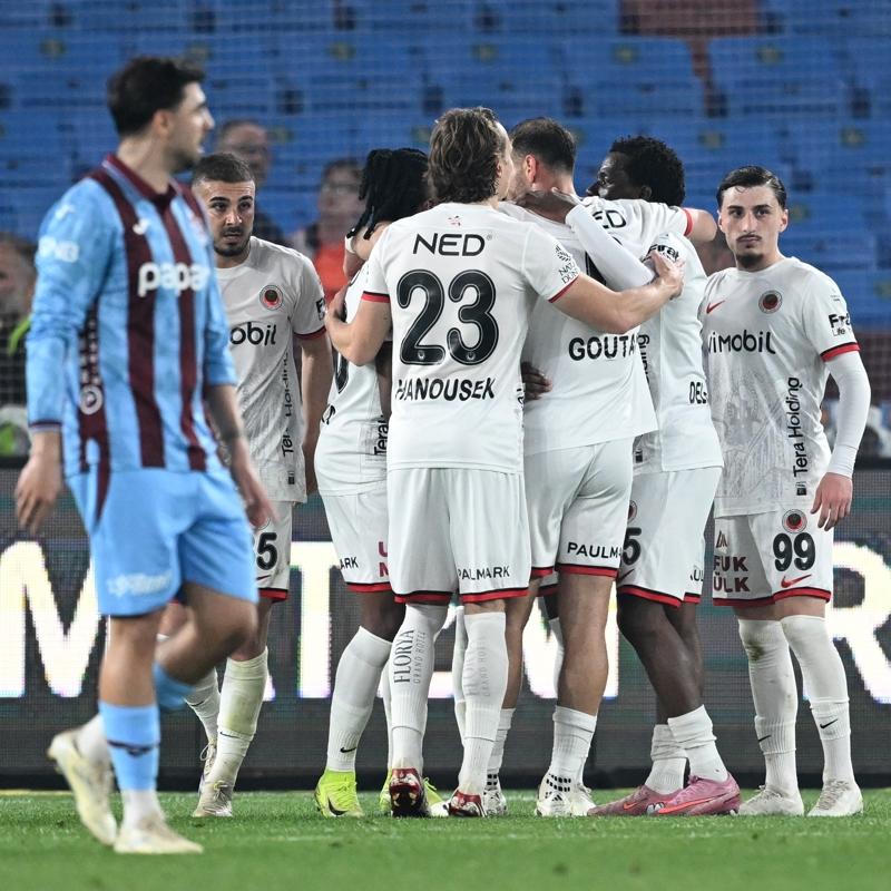 MA� SONUCU: Trabzonspor 0-3 Gen�lerbirli�i 