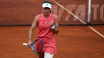 Milli tenis�i Zeynep S�nmez tarihe ge�ti