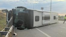 �stanbul-�zmir Otoyolu'nda otob�s kazas�! 25 yaral�