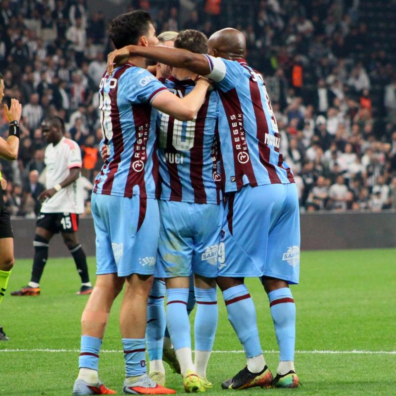Trabzonspor, �ampiyonluk sonras� en iyi sezonunu ya�ad�