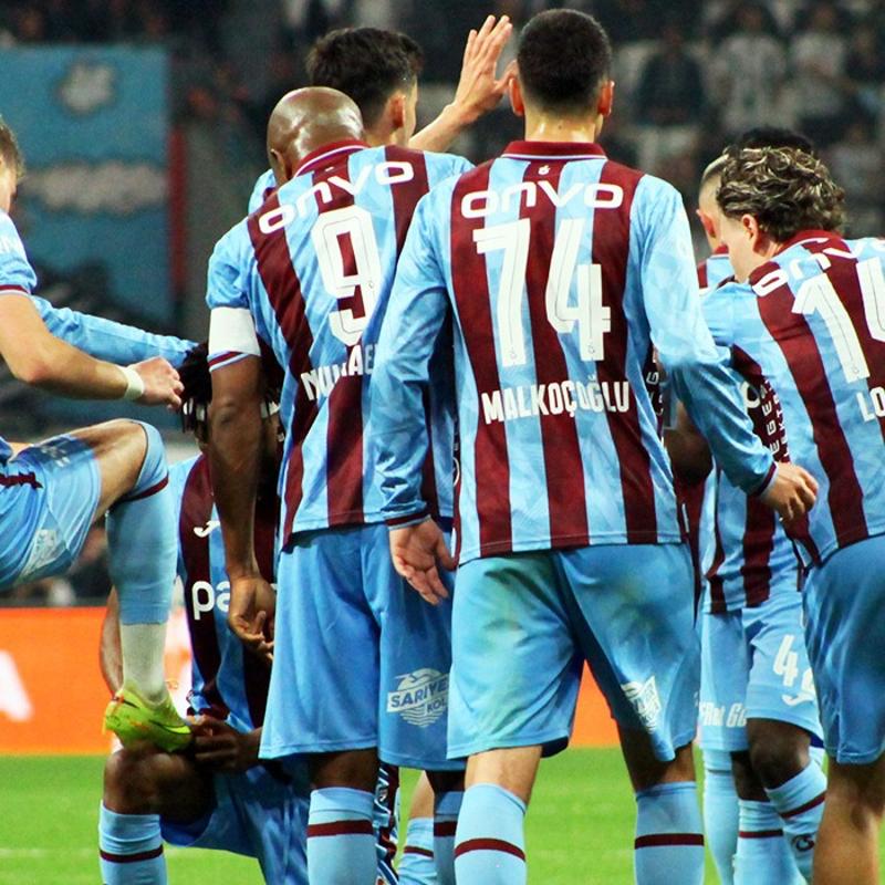 52 sezonluk tarihte 10. kez! Trabzonspor ligi 3. s�rada tamamlad�